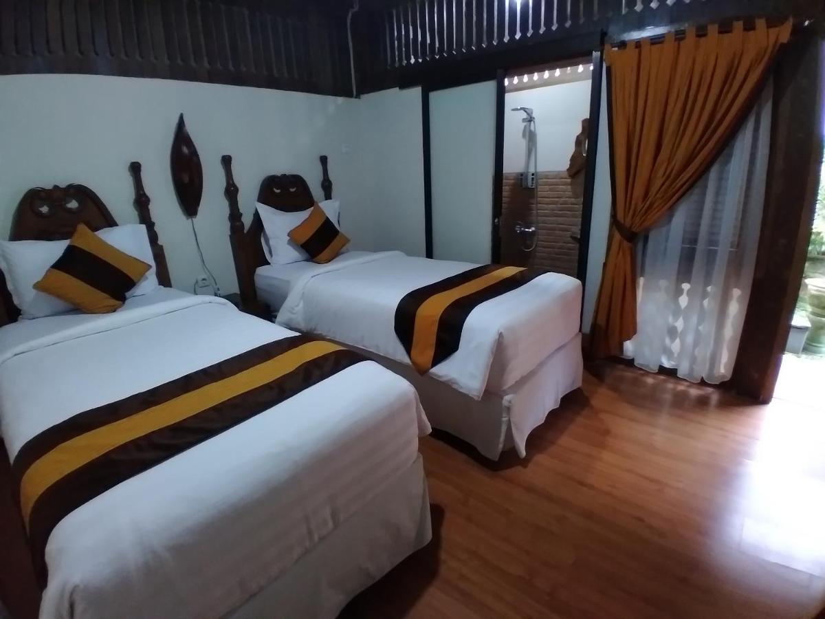 Dem Ayem Heritage Guest House Yogyakarta Exterior photo